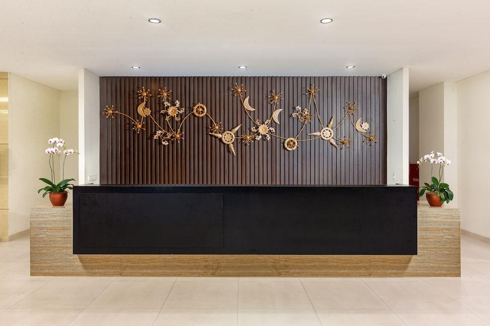 Swiss-Belinn Gajah Mada Medan Exterior foto
